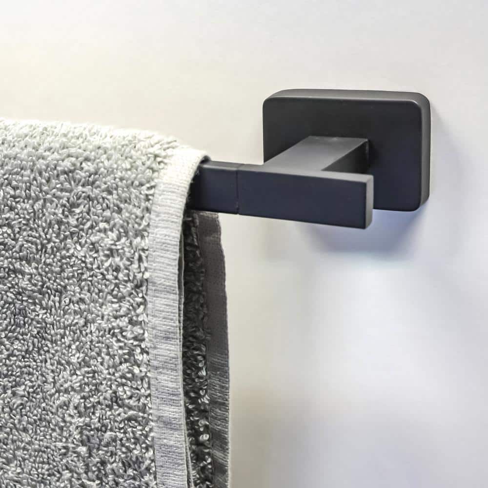 Chicago Black Metal 5-Piece Bathroom Hardware Set