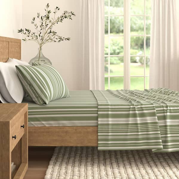 FRESHFOLDS Green Soft Stripe Printed 3-Piece Microfiber Bed Sheet Set
