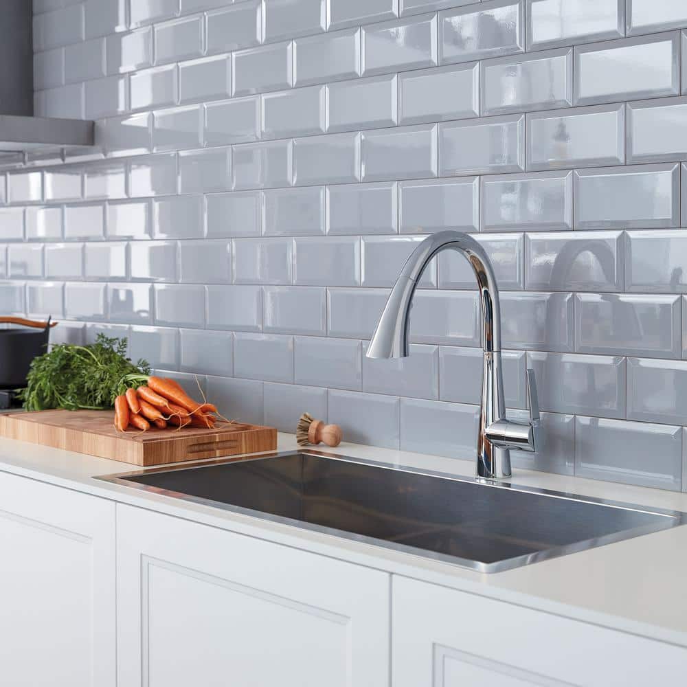 Chrome Single-Handle Pull-Down Kitchen Faucet with Triple Spray