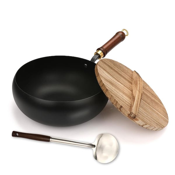 Japanese Iron Frying Pan 9.45  in. Iron Non-Stick Uncoated Thick Bottom Wooden Handle for Gas Electric Cooker