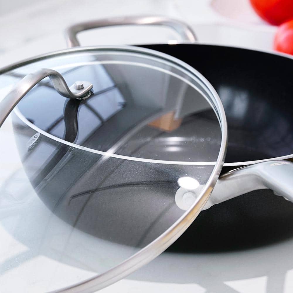 Black and Silver 3qt Aluminum Nonstick Chef's Pan with Lid