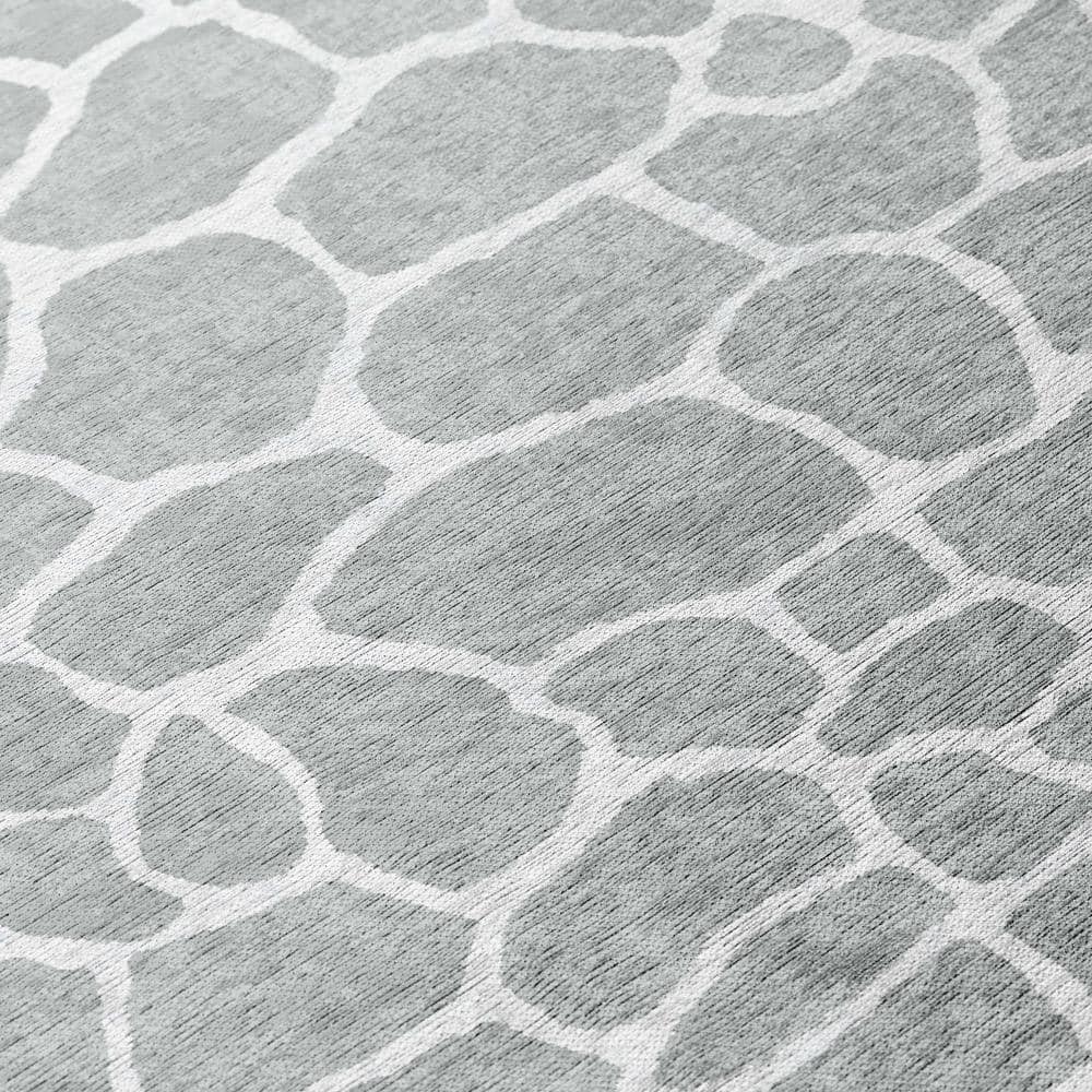 Gray Giraffe Print Flat Woven Chenille Area Rug 5' x 7'
