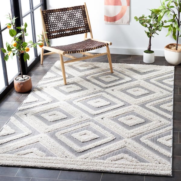 Cottage Ivory/Gray 4 ft. x 6 ft. High-Low Diamond Indoor/Outdoor Area Rug