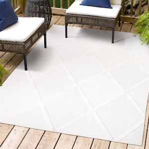 Salines Diamond Trellis Ivory 8 ft. x 10 ft. Indoor/Outdoor Area Rug