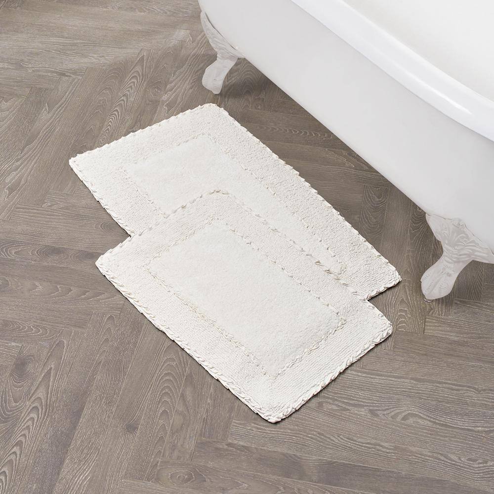 Ivory Cotton Ruffle Border 2-Piece Bath Rug Set