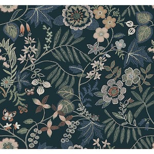 SCOTT LIVING Marilyn Green Matte Floral Trail Non-Pasted Non-Woven