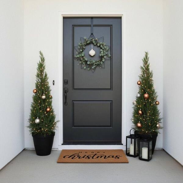 Calloway Mills Classic Christmas Doormat 24