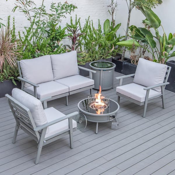 Leisuremod Walbrooke Grey 5-Piece Aluminum Round Patio Fire Pit Set with Light Grey Cushions, Slats Design, Tank Holder