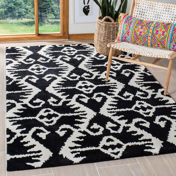 Wyndham 9 ft. x 12 ft. Black/Ivory Floral Geometric Area Rug
