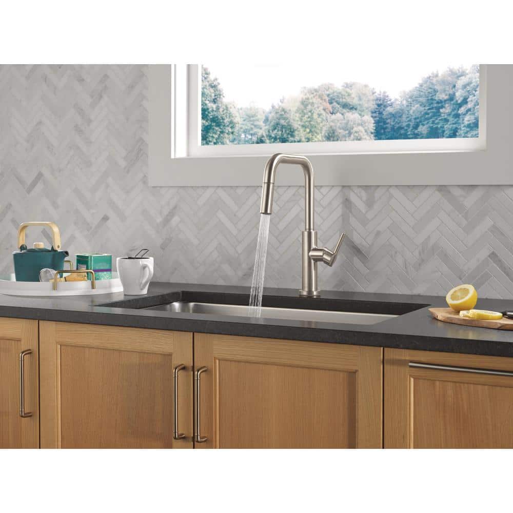 Stainless Steel Single Handle Pull-Down Kitchen Faucet