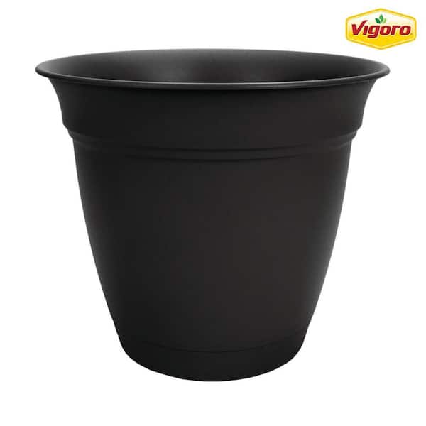 Vigoro 10 in. Mirabelle Medium Black Plastic Planter (10 in. D x 8.8 in. H) with Drainage Hole and Attached Saucer