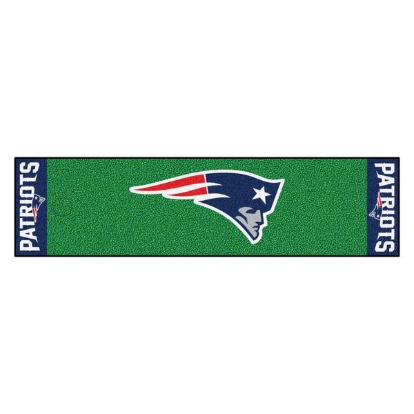 FANMATS NFL New England Patriots 1 ft. 6 in. x 6 ft. Indoor 1-Hole Golf Practice Putting Green