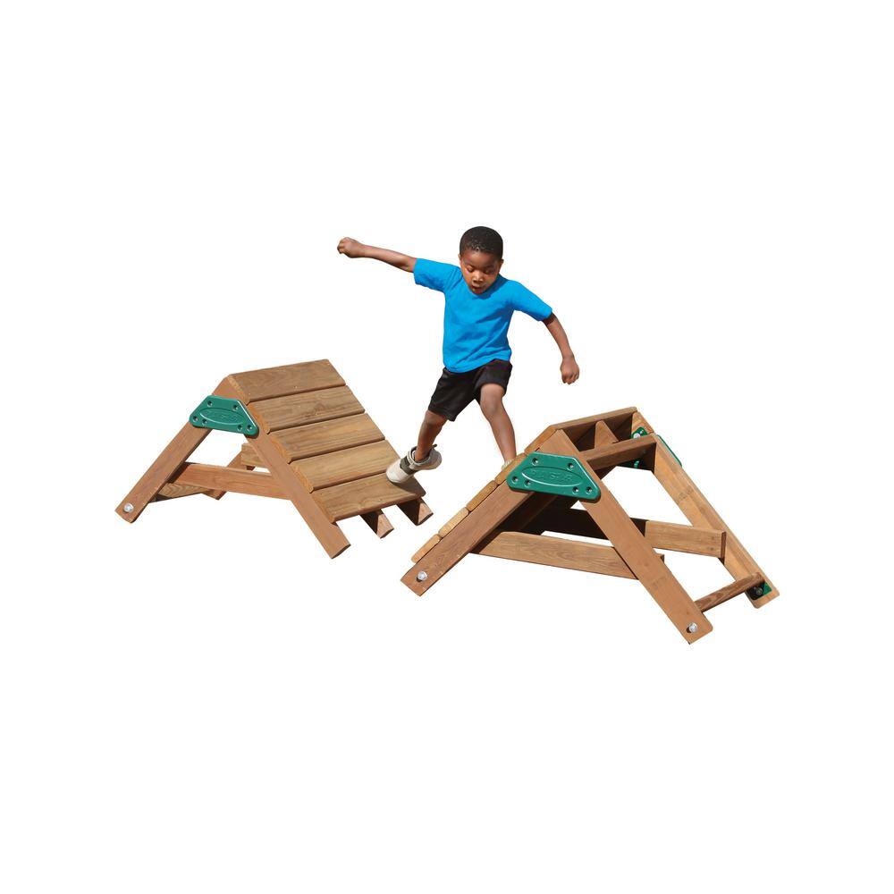 Ninja Power Parkour Runner Obstacle with Wooden Platforms