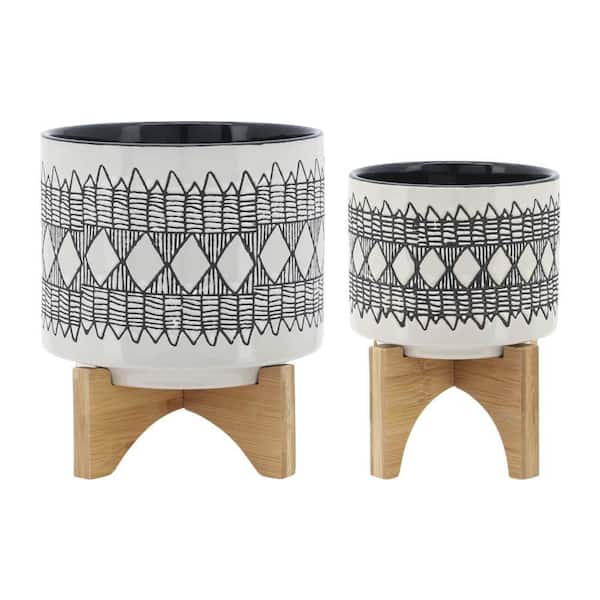 Liv & Skye 5 in. and 8 in. Gray Stoneware Geometric Aztec Decorative ...