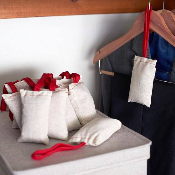 https://images.thdstatic.com/productImages/806f061f-c31d-45b3-a55a-26b5684602e1/svn/natural-with-a-red-strap-household-essentials-clotheslines-54012-1-44_600.jpg