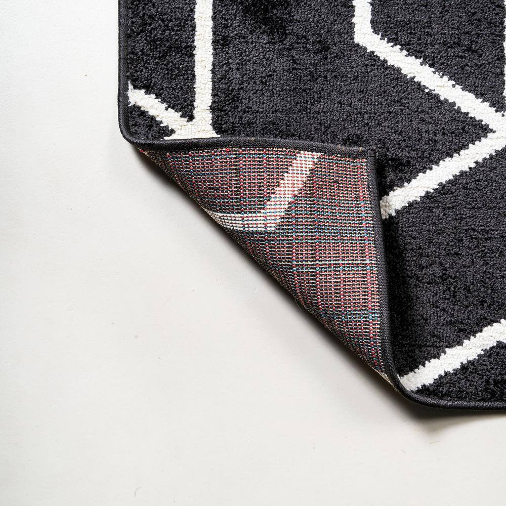 Black and White Geometric Mid-Century Modern Area Rug 4 x 6