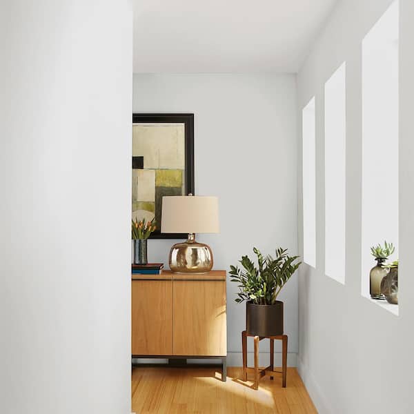BEHR PREMIUM PLUS 1 qt. Ultra Pure White Ceiling Flat Interior Paint 55804  - The Home Depot