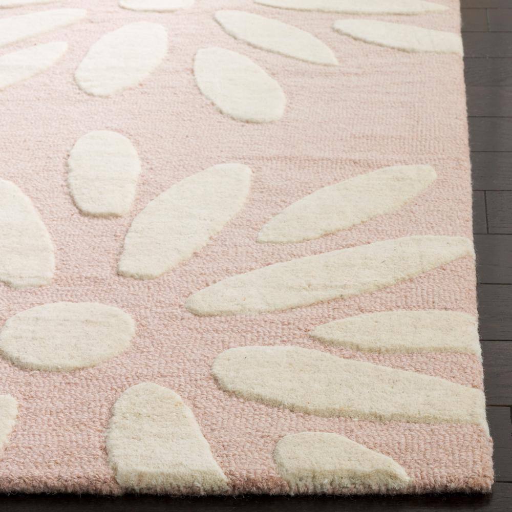 Lively Blossom Hand-Tufted Pink/Ivory Wool Round Kids Rug