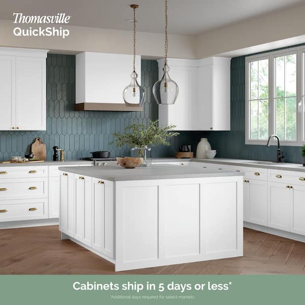 Thomasville QuickShip Cottage 30 in. W x 24 in. D x 15 in. H
