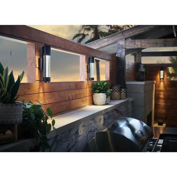 Hinkley mist store outdoor wall sconce