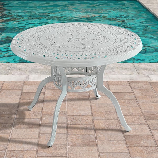 Round aluminium 2025 garden table