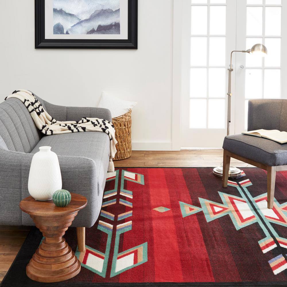 Sagrada Southwest-Inspired 8' x 10' Black Synthetic Area Rug