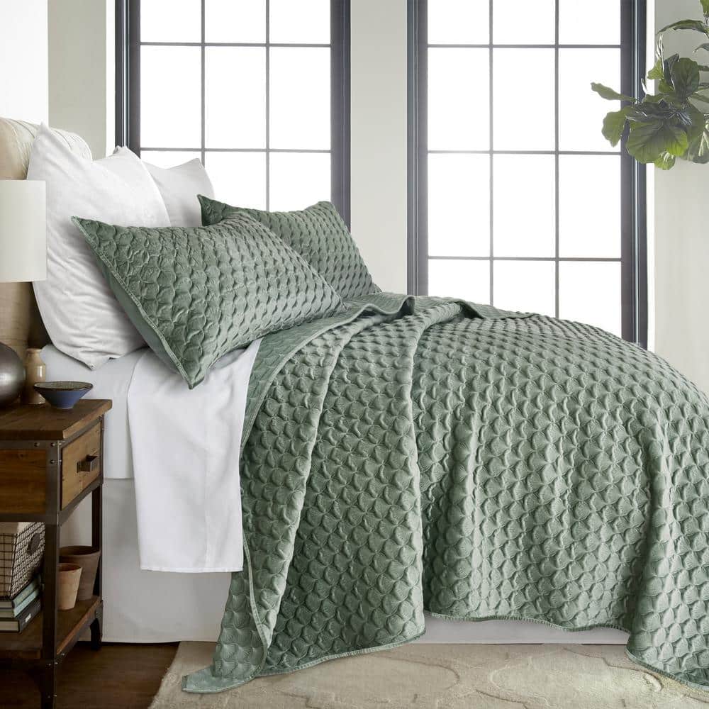- Merano Quilt - King - Quilted Velvet - Seafoam Green - Quilt Size 106x92in. - Polyester Velvet