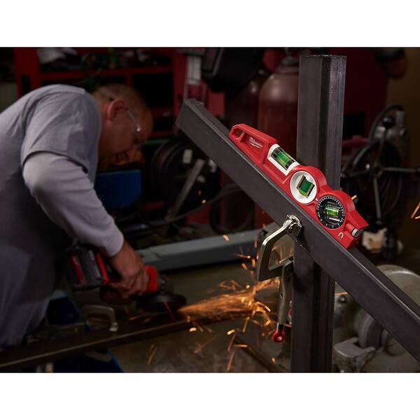 Milwaukee 78 in. REDSTICK Magnetic Box Level MLBXM78 - The Home Depot