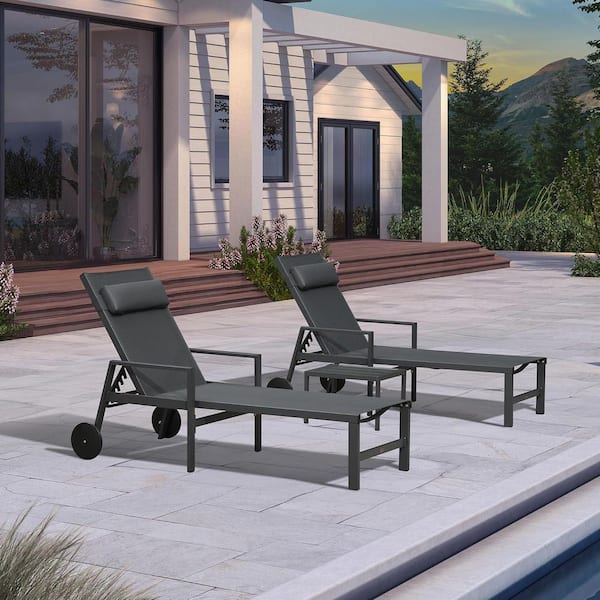 Black Frame Lounge of 3-Pieces Aluminum Outdoor Chaise Lounge with Cushion and Armrests, Gray