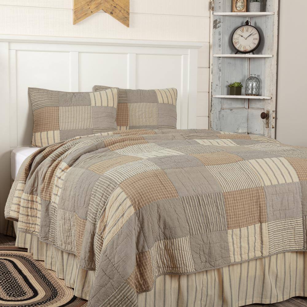 Sawyer Mill Farmhouse / Country Cotton Patchwork Coverlet Set