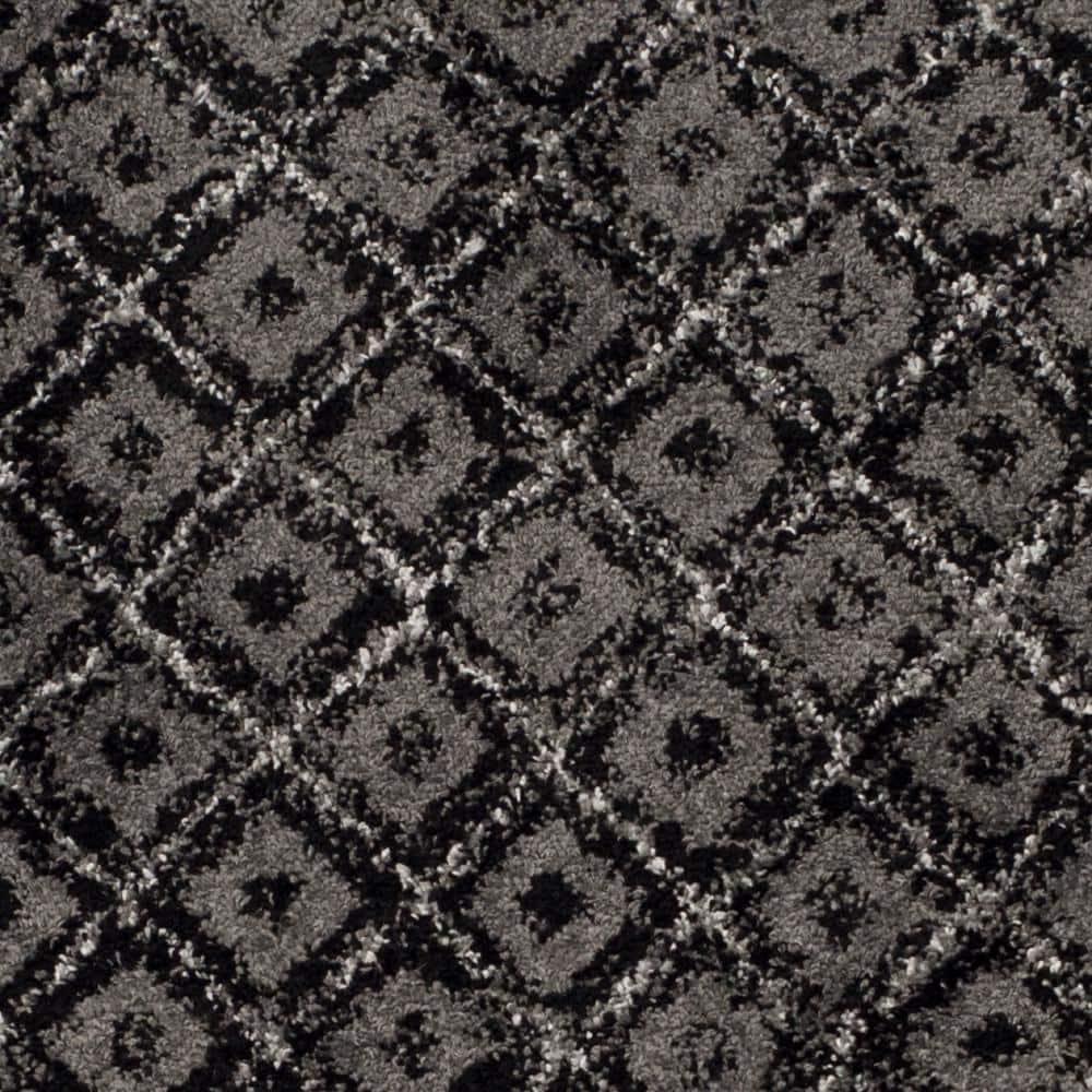Black and Silver Diamond Pattern Rectangular Synthetic Rug 3' x 5'