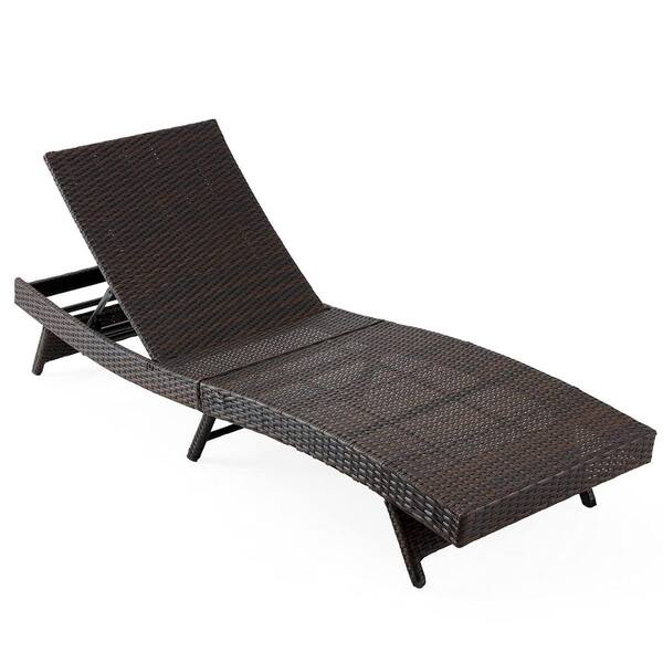 folding wicker lounge chair