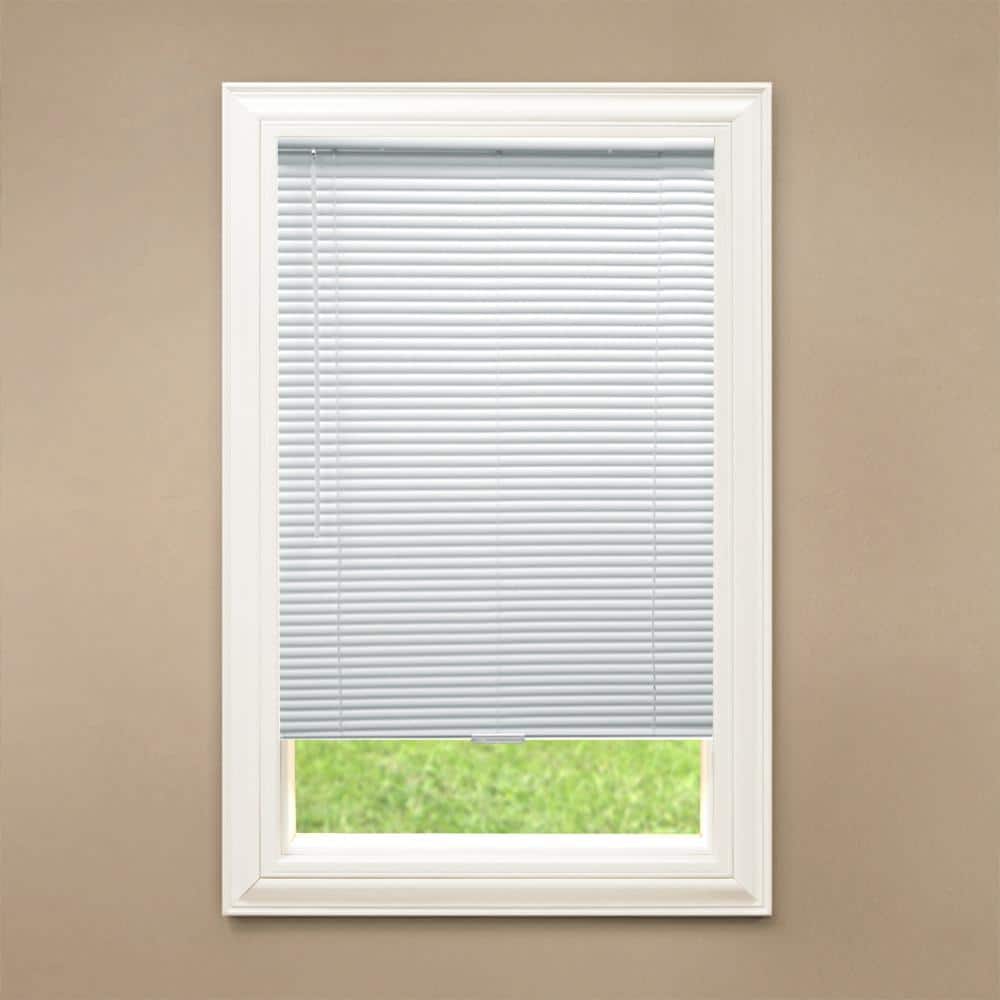 28 Types of Window Blinds Explained: Clarify Your Options in 2023  Living  room blinds, Blinds for windows living rooms, Types of blinds