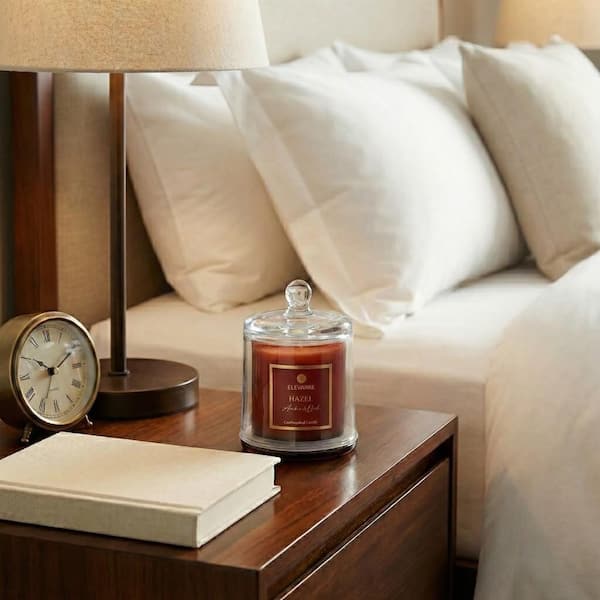 Liv & Skye 3.5 in. Red Amber and Oak 1 Wick Candle HD80586-08