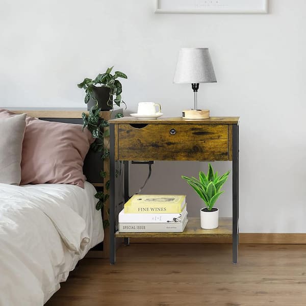 16 Nightstands & Side Tables Perfect For Small Bedrooms - Chloe Dominik