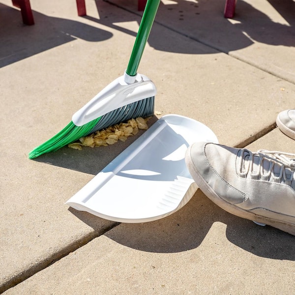 Step N Stand Dust Pan (4-Pack)