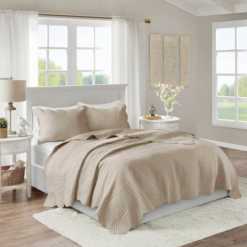 https://images.thdstatic.com/productImages/818a2904-0ba4-44e8-9652-413d05fcdbfa/svn/madison-park-bedding-sets-mp13-8498-64_1000.jpg