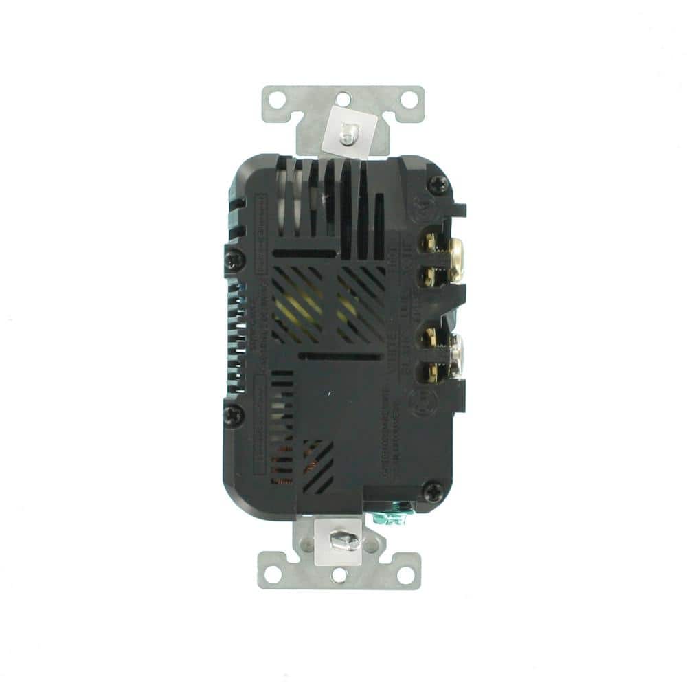 White Tamper Resistant Duplex Outlet with USB Ports