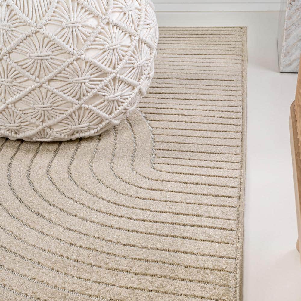 Beige and Cream Geometric High-Low Indoor/Outdoor Area Rug 5 x 8
