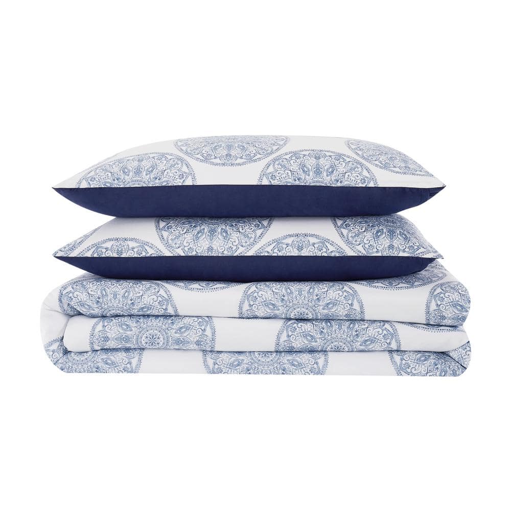 Blue and White Medallion Full/Queen Microfiber Duvet Cover Set