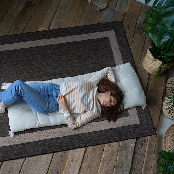 https://images.thdstatic.com/productImages/81bf07df-1122-433f-bdb5-5937dd40c924/svn/dark-grey-light-grey-camilson-outdoor-rugs-out409-5x7-hd-1f_600.jpg