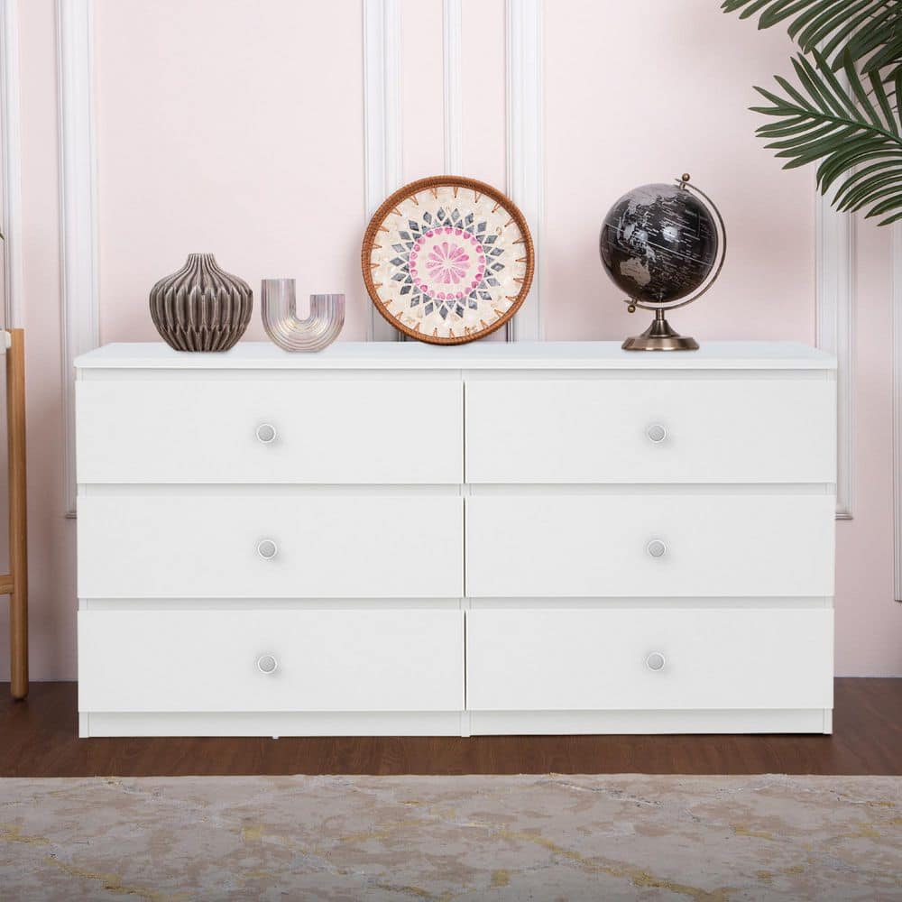 white-titanium-andmakers-chest