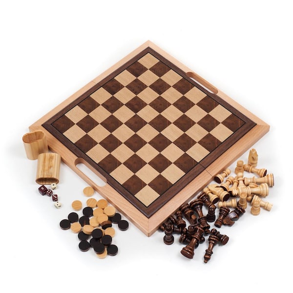 Classic Games Wood Chess Set w/ Box 32 Light & Dark Wood Game Pieces 