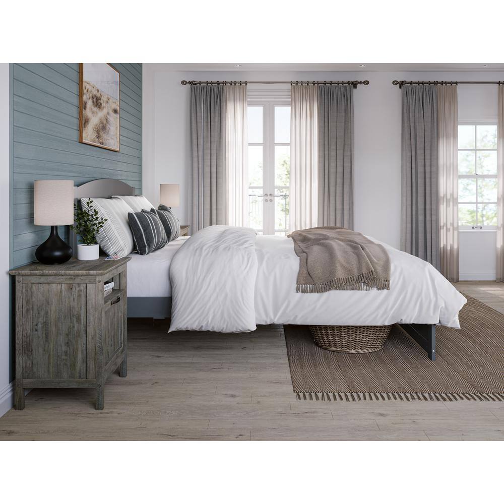 Gray Solid Wood Queen Platform Bed with Slatted Headboard