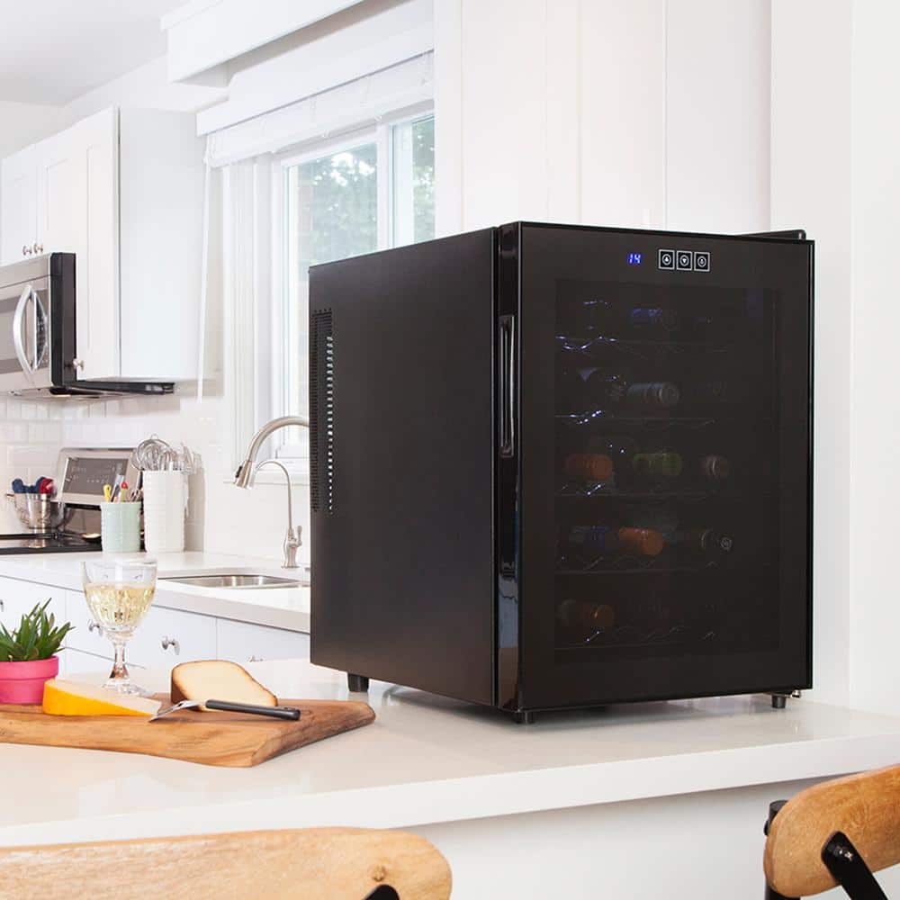 Black Thermoelectric 20 Bottle Freestanding Wine Cooler