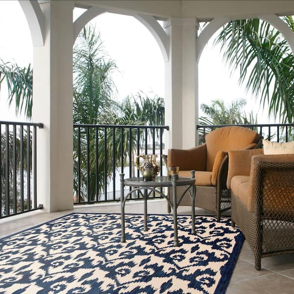 Courtyard Navy/Beige 5 ft. x 8 ft. Abstract Geometric Indoor/Outdoor Area Rug