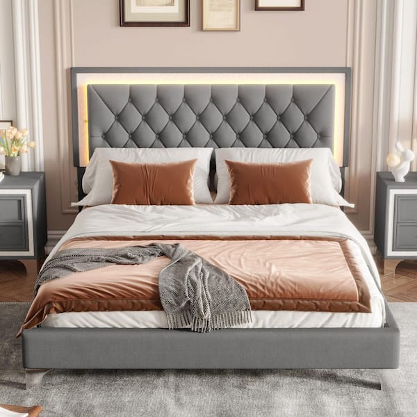 Harper & Bright Designs Gray Wood Frame Queen Size Velvet