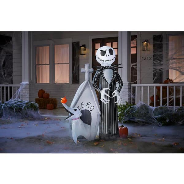 5 ft. Pre Lit Jack and Zero Airblown Inflatable