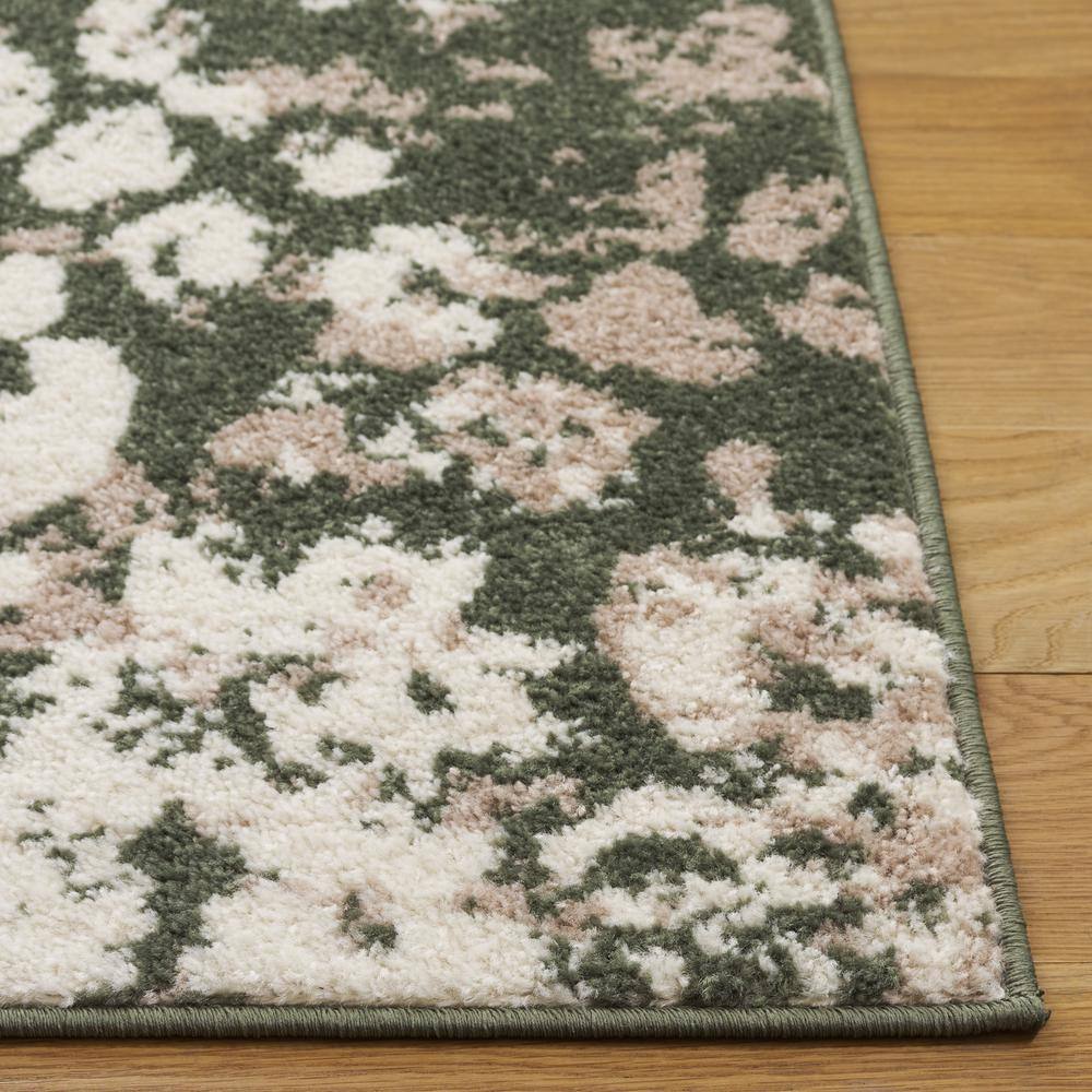 Adirondack Dark Green and Ivory Floral Synthetic Area Rug