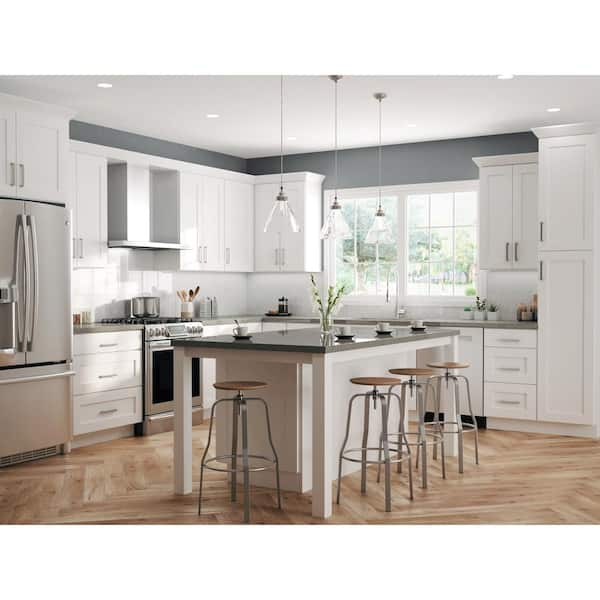 https://images.thdstatic.com/productImages/82b4e46c-be3f-4e7f-91f1-5378760708ac/svn/white-hampton-bay-ready-to-assemble-kitchen-cabinets-hkd-w2136-e1_600.jpg